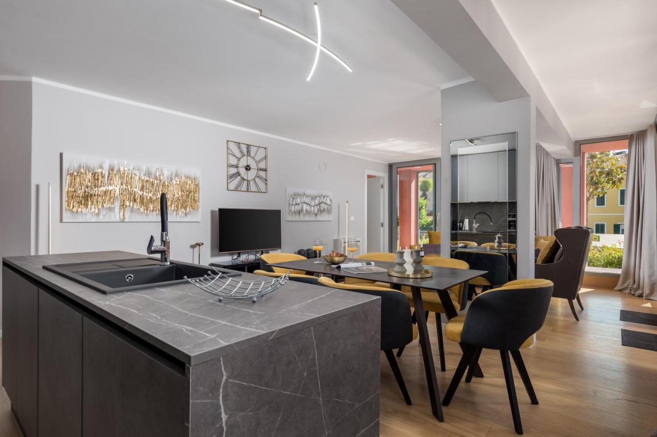 Luxury City Center Apartment -50M To The Sea Abbazia Esterno foto