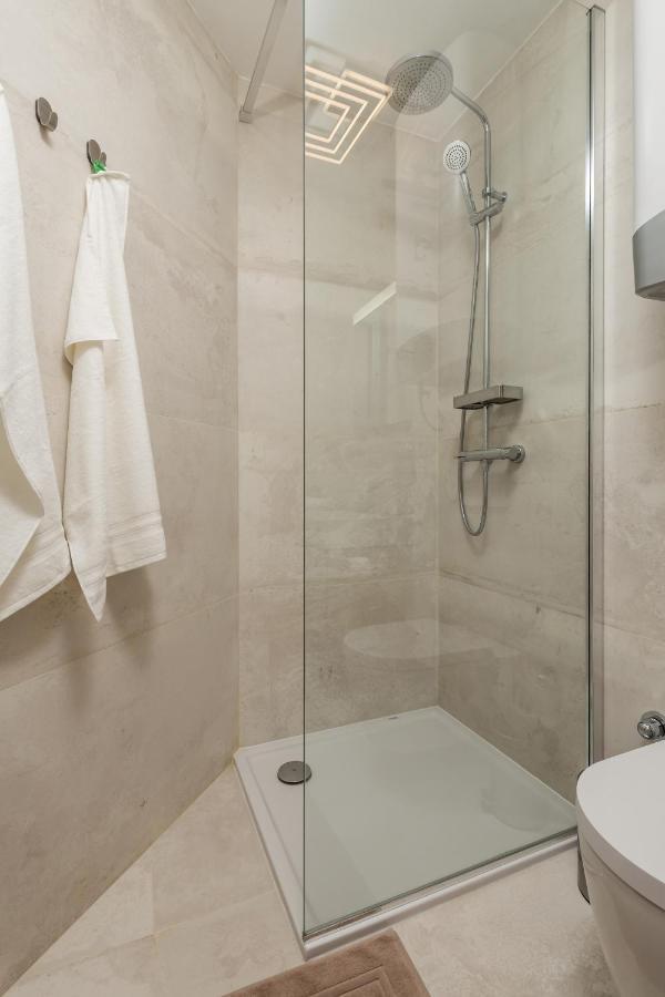Luxury City Center Apartment -50M To The Sea Abbazia Esterno foto